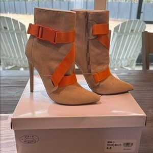 Steve Madden Khaki and Orange Heeled Boots